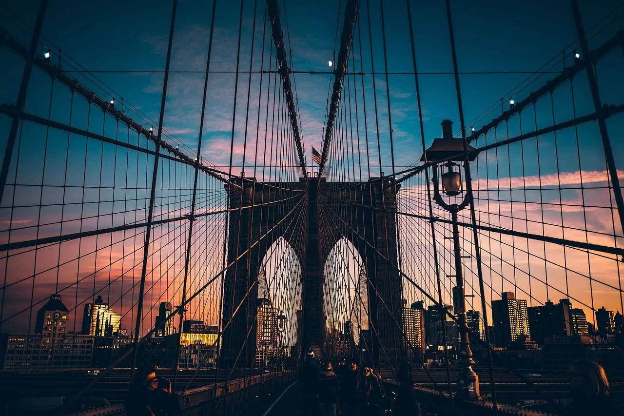 romantic walk at brooklyn bridge nyc